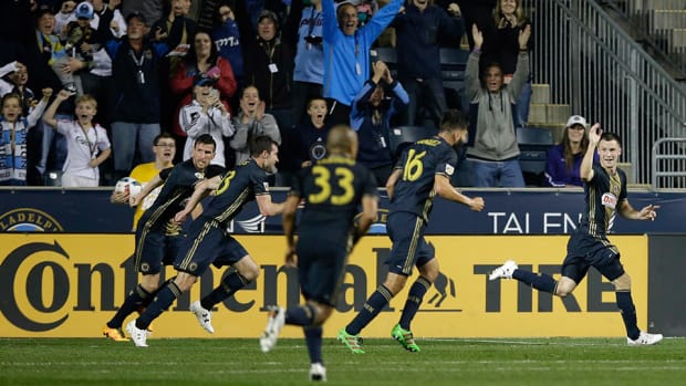 keegan-rosenberry-first-goal-union-galaxy-mls-roundup-960.jpg